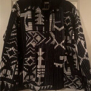 Columbia Monochrome Geometric Fleece Pullover with pockets